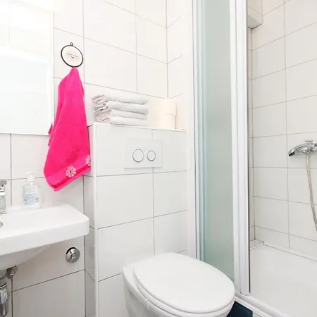 Πανσιόν With Wifi - 9252 3*